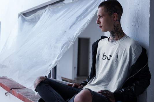 Conscious fashion: dressing with presence, being and existing