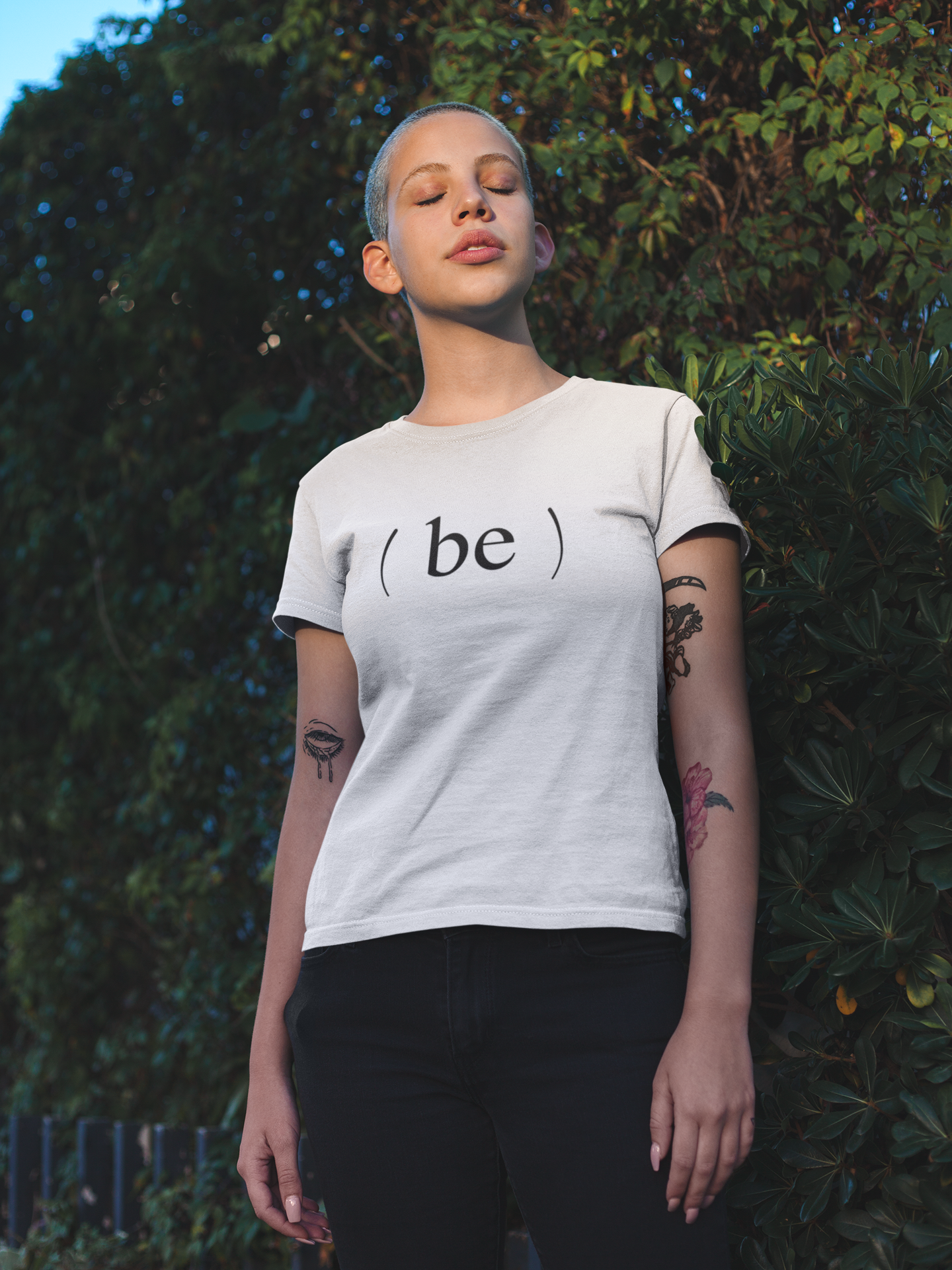 ( be ) Presence Tee